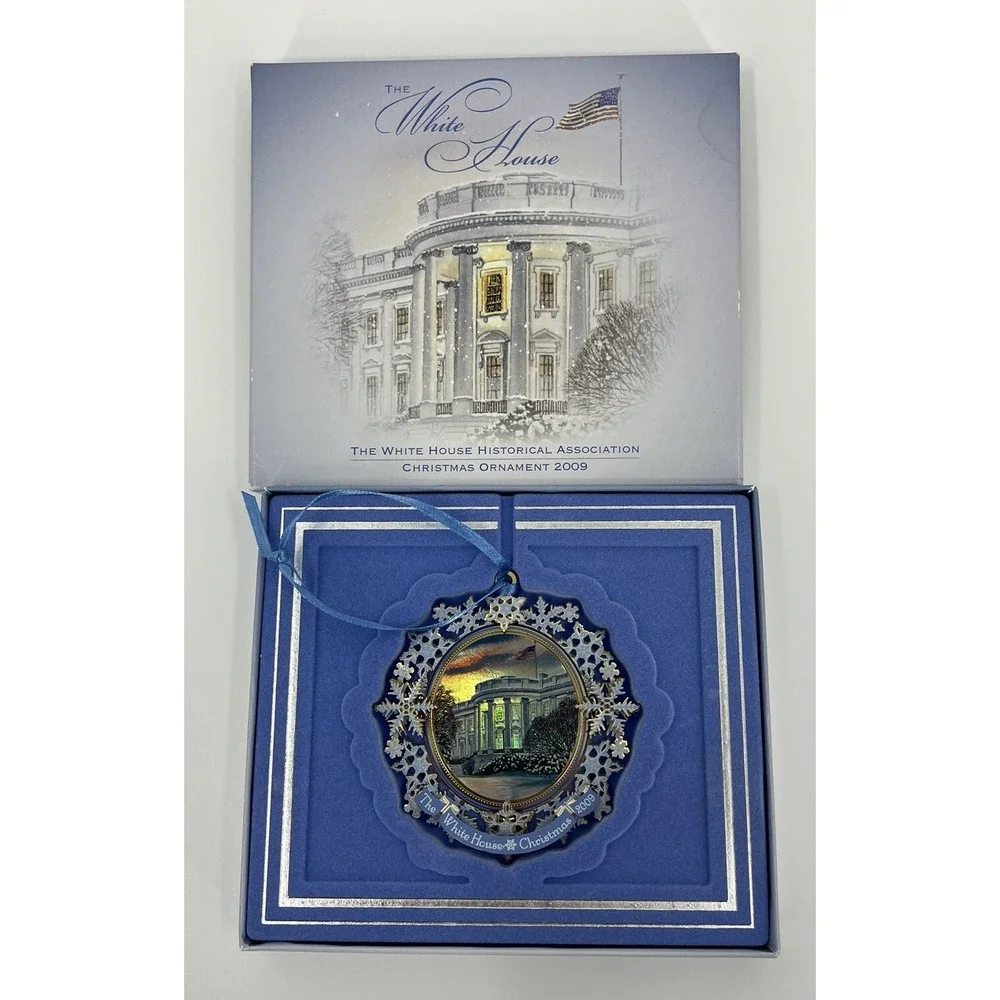 White House Historical Association 2009 Christmas Ornament Original Box Booklet